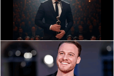 Kerem Bursin gözyaşları içinde: Bu ödülü hayatımı bana veren kadına adıyorum. 💖