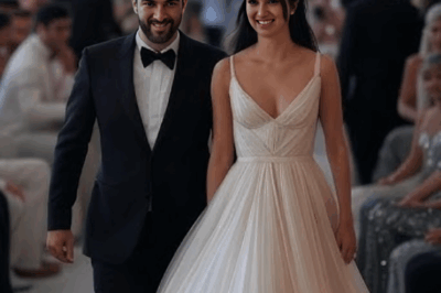 Tuba ve Engin Akyürek, düğün kıyafetleri kombinasyonlarıyla defileyi salladılar. 👗💍