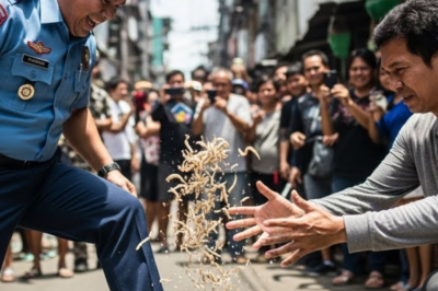 “Pulis na Nang-api ng Construction Worker, HINDI ALAM na General pala ang Binangga! Isang Gabi ng Kayabangan, Pagmamaltrato at Pagbagsak—Nagwakas ang Berdugo sa Sariling Bitag ng Hustisya!”