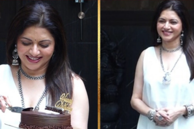Bhagyashree ने मनाया अपना, पैप्स के साथ काटा केक I सादगी में दिखीं बेहद खूबसूरत